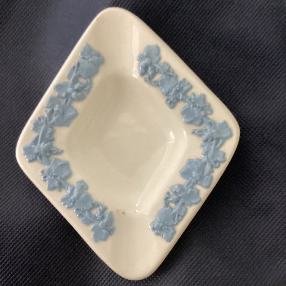 Wedgewood small dish
